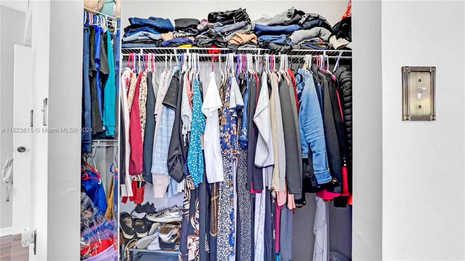 7145 NW 173rd Dr 1106, Hialeah, Florida 33015, 3 Bedrooms Bedrooms, ,2 BathroomsBathrooms,Residential,For Sale,7145 NW 173rd Dr 1106,A11523615