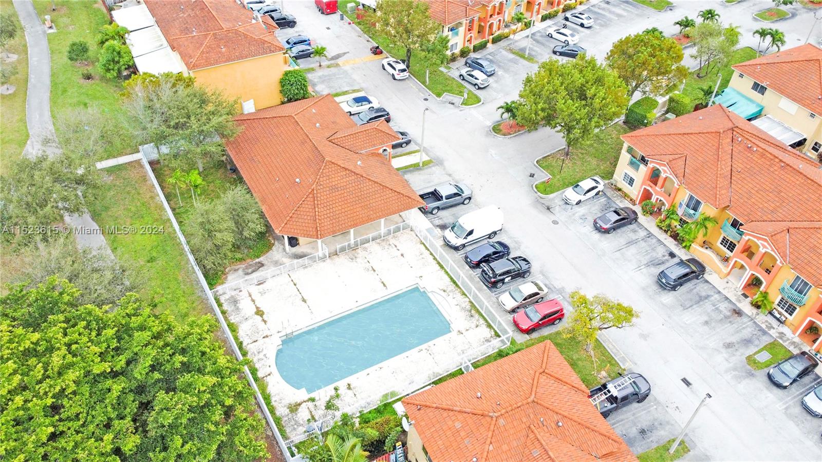 7145 NW 173rd Dr 1106, Hialeah, Florida 33015, 3 Bedrooms Bedrooms, ,2 BathroomsBathrooms,Residential,For Sale,7145 NW 173rd Dr 1106,A11523615