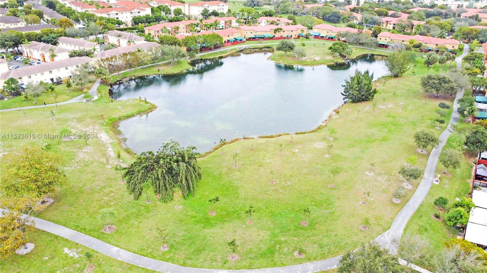 7145 NW 173rd Dr 1106, Hialeah, Florida 33015, 3 Bedrooms Bedrooms, ,2 BathroomsBathrooms,Residential,For Sale,7145 NW 173rd Dr 1106,A11523615