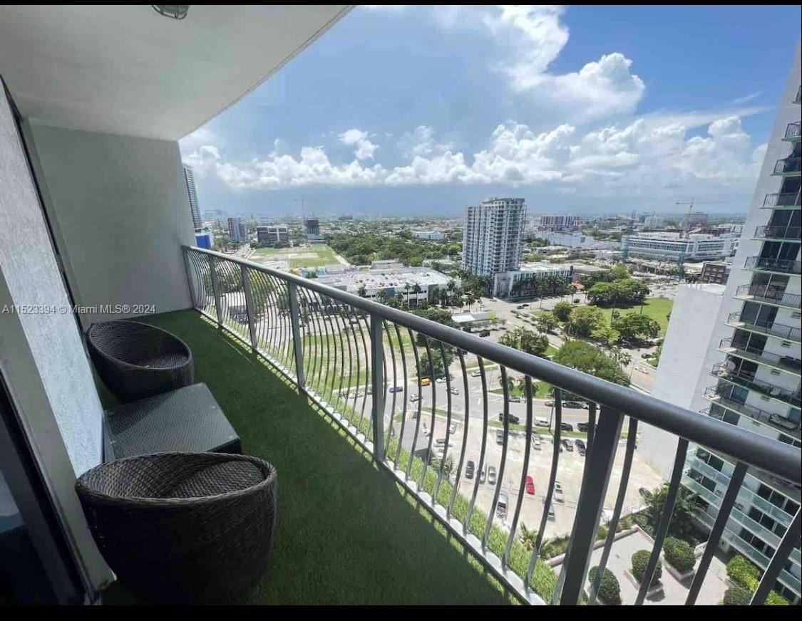 1750 N Bayshore Dr 2211, Miami, Florida 33132, 1 Bedroom Bedrooms, ,1 BathroomBathrooms,Residential,For Sale,1750 N Bayshore Dr 2211,A11523394