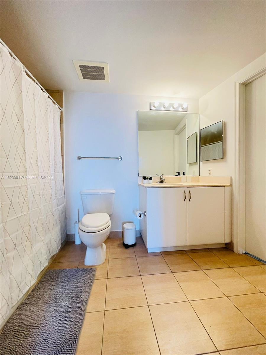 1750 N Bayshore Dr 2211, Miami, Florida 33132, 1 Bedroom Bedrooms, ,1 BathroomBathrooms,Residential,For Sale,1750 N Bayshore Dr 2211,A11523394