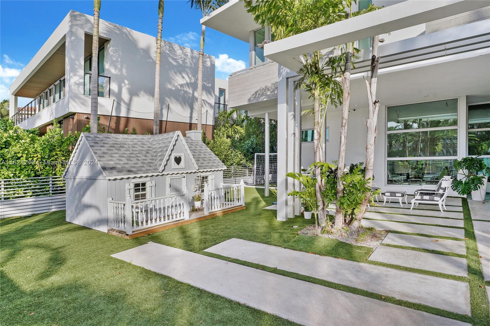 165 Bal Bay Dr, Bal Harbour, FL 33154, 6 Bedrooms Bedrooms, ,6 BathroomsBathrooms,Residential,For Sale,Bal Bay Dr,A11521245