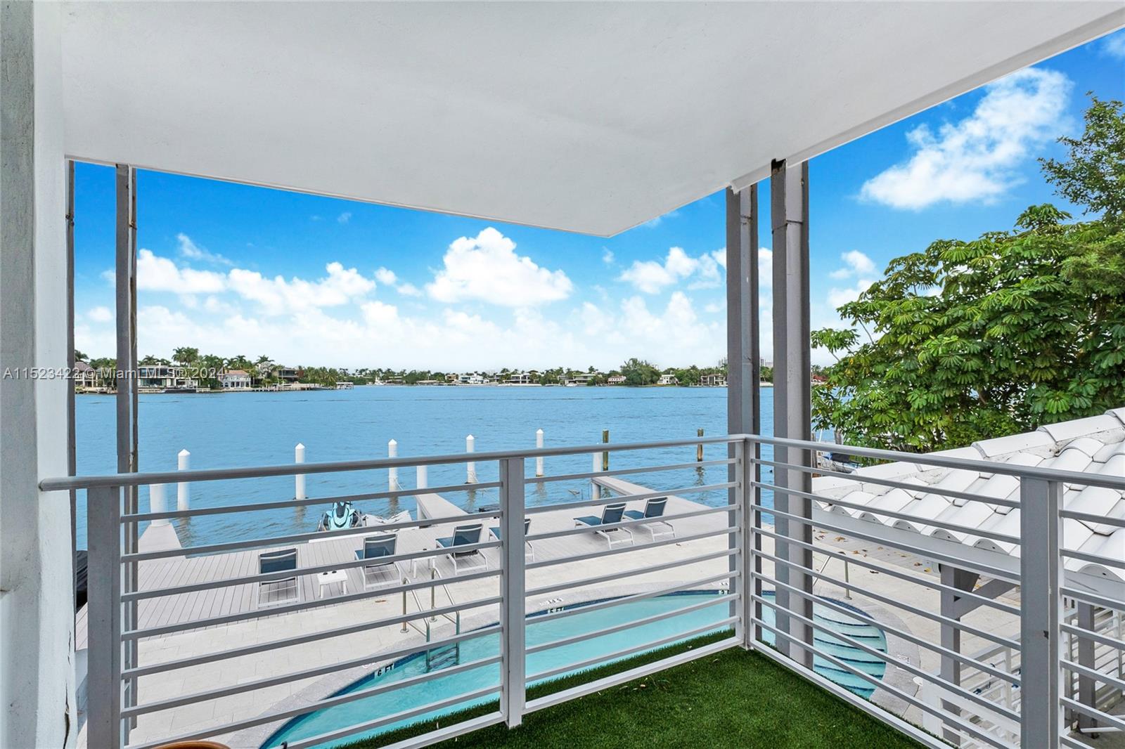 405 N Hibiscus Dr 210, Miami Beach, Florida 33139, 2 Bedrooms Bedrooms, ,2 BathroomsBathrooms,Residentiallease,For Rent,405 N Hibiscus Dr 210,A11523422