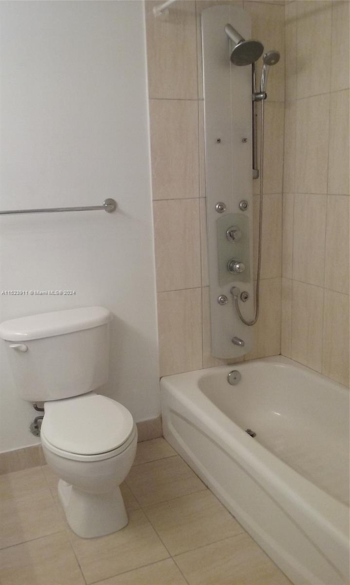 1750 N Bayshore Dr 1205, Miami, Florida 33132, ,1 BathroomBathrooms,Residential,For Sale,1750 N Bayshore Dr 1205,A11523911