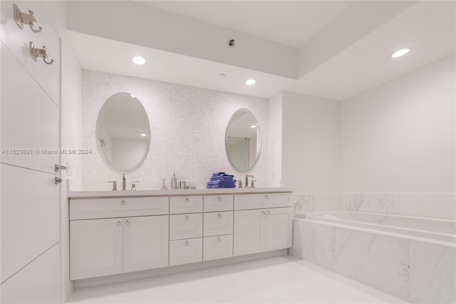 1830 S Ocean Dr 2601, Hallandale Beach, Florida 33009, 3 Bedrooms Bedrooms, ,3 BathroomsBathrooms,Residentiallease,For Rent,1830 S Ocean Dr 2601,A11523891