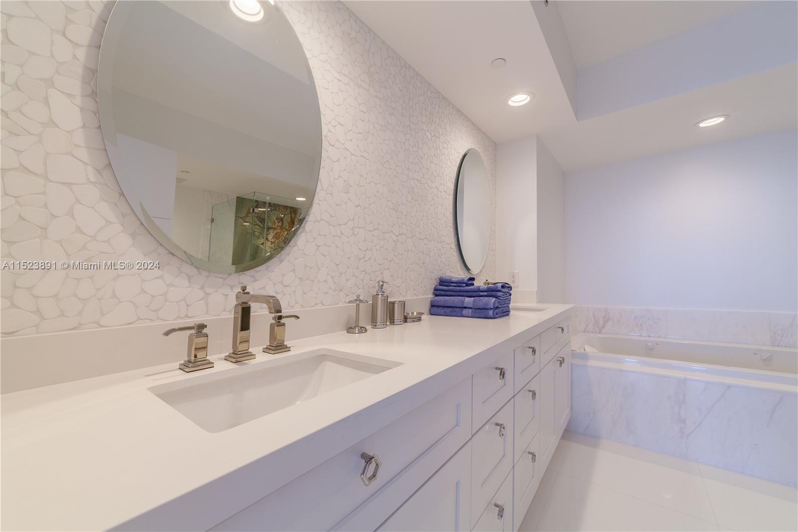 1830 S Ocean Dr 2601, Hallandale Beach, Florida 33009, 3 Bedrooms Bedrooms, ,3 BathroomsBathrooms,Residentiallease,For Rent,1830 S Ocean Dr 2601,A11523891