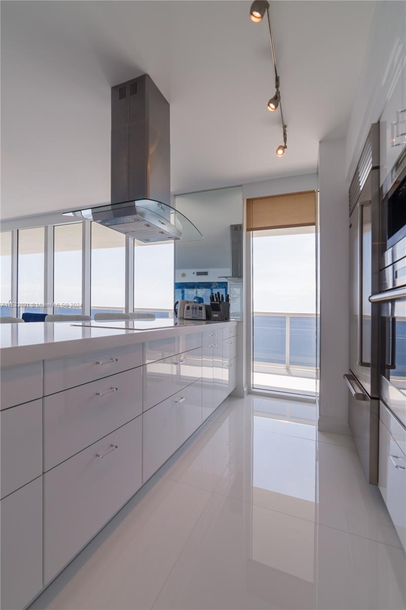 1830 S Ocean Dr 2601, Hallandale Beach, Florida 33009, 3 Bedrooms Bedrooms, ,3 BathroomsBathrooms,Residentiallease,For Rent,1830 S Ocean Dr 2601,A11523891