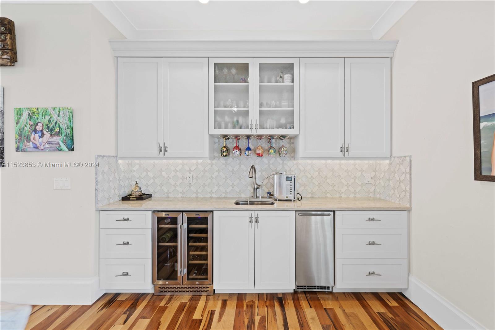 2333 24th St, Lighthouse Point, FL, 33064 United States, 3 Bedrooms Bedrooms, ,4 BathroomsBathrooms,Residential,For Sale,24th St,A11523853