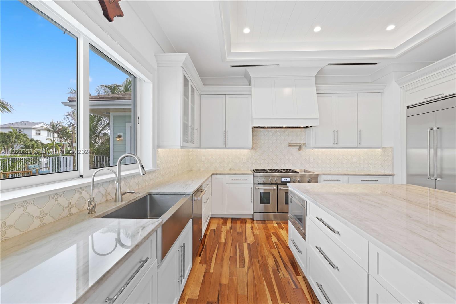 2333 24th St, Lighthouse Point, FL, 33064 United States, 3 Bedrooms Bedrooms, ,4 BathroomsBathrooms,Residential,For Sale,24th St,A11523853