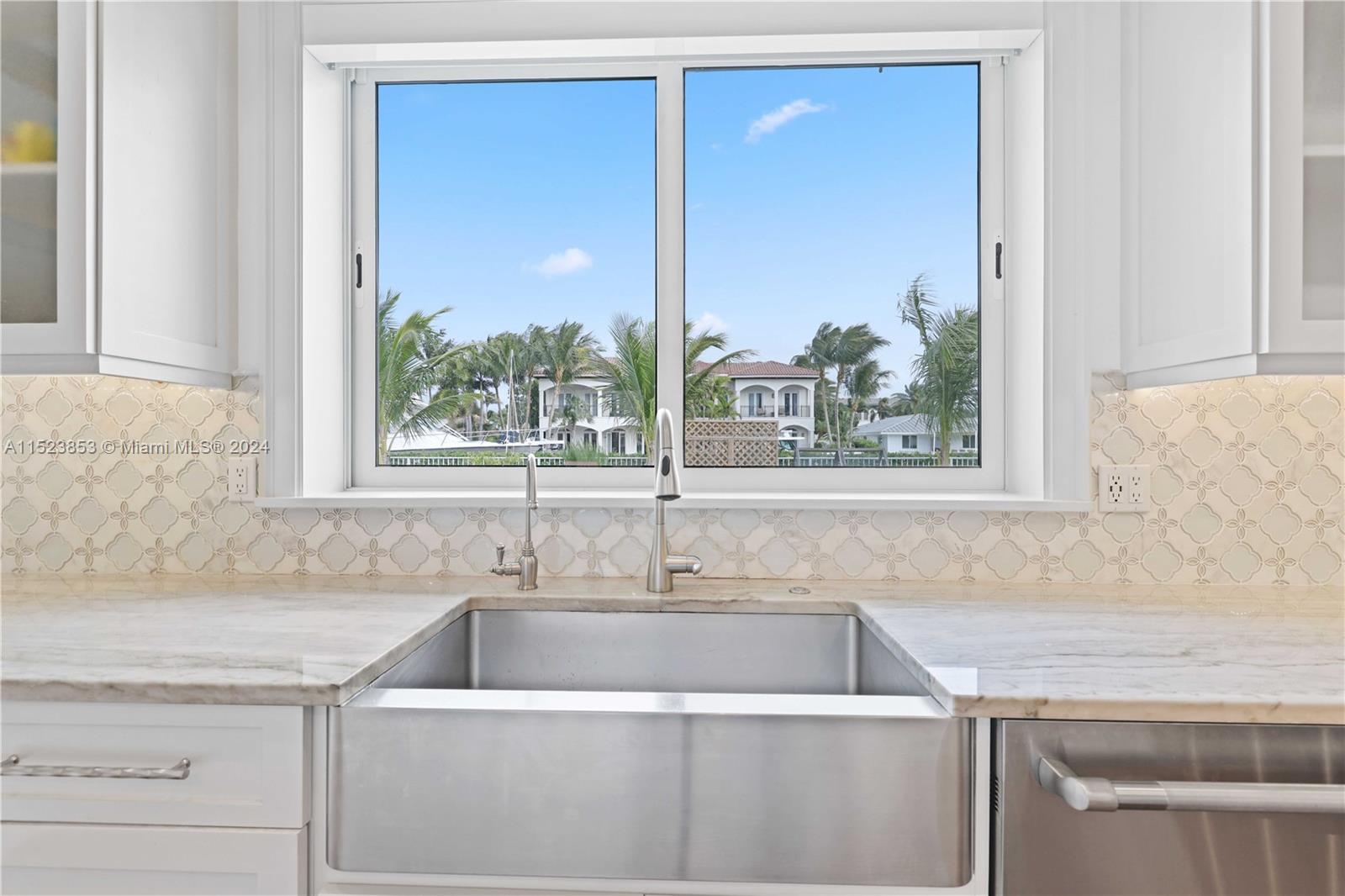 2333 24th St, Lighthouse Point, FL, 33064 United States, 3 Bedrooms Bedrooms, ,4 BathroomsBathrooms,Residential,For Sale,24th St,A11523853