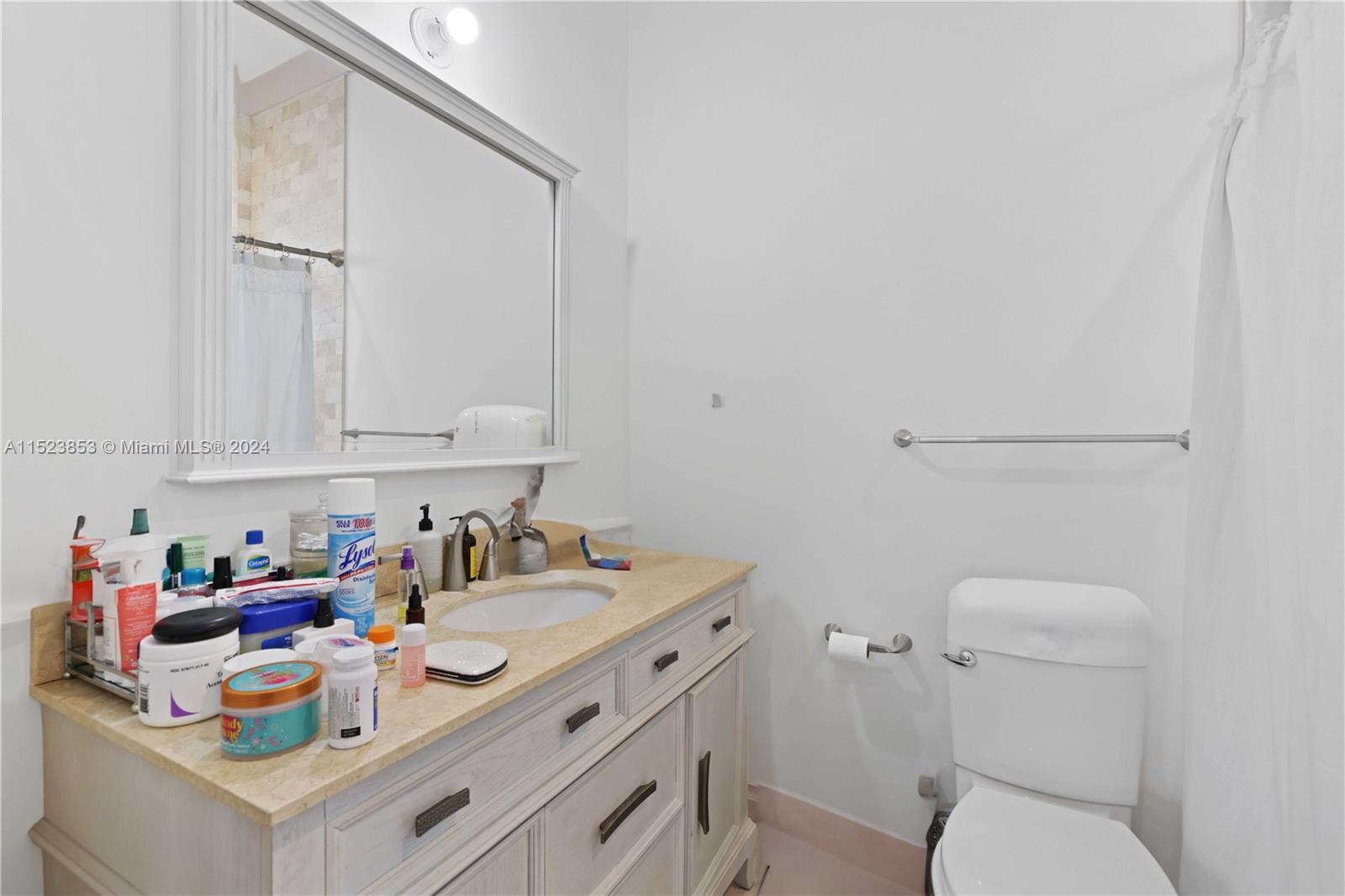 2333 24th St, Lighthouse Point, FL, 33064 United States, 3 Bedrooms Bedrooms, ,4 BathroomsBathrooms,Residential,For Sale,24th St,A11523853