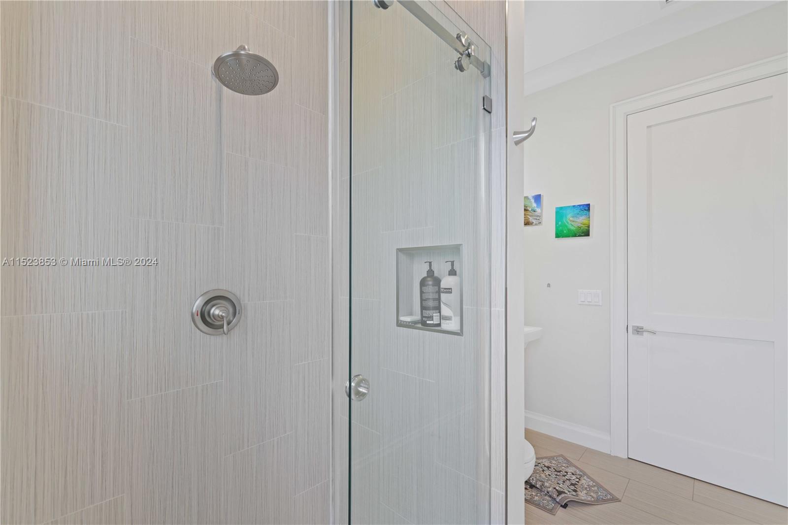 2333 24th St, Lighthouse Point, FL, 33064 United States, 3 Bedrooms Bedrooms, ,4 BathroomsBathrooms,Residential,For Sale,24th St,A11523853