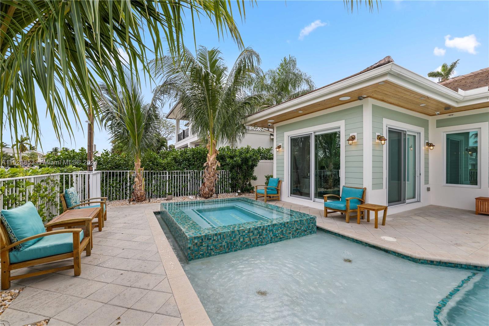 2333 24th St, Lighthouse Point, FL, 33064 United States, 3 Bedrooms Bedrooms, ,4 BathroomsBathrooms,Residential,For Sale,24th St,A11523853