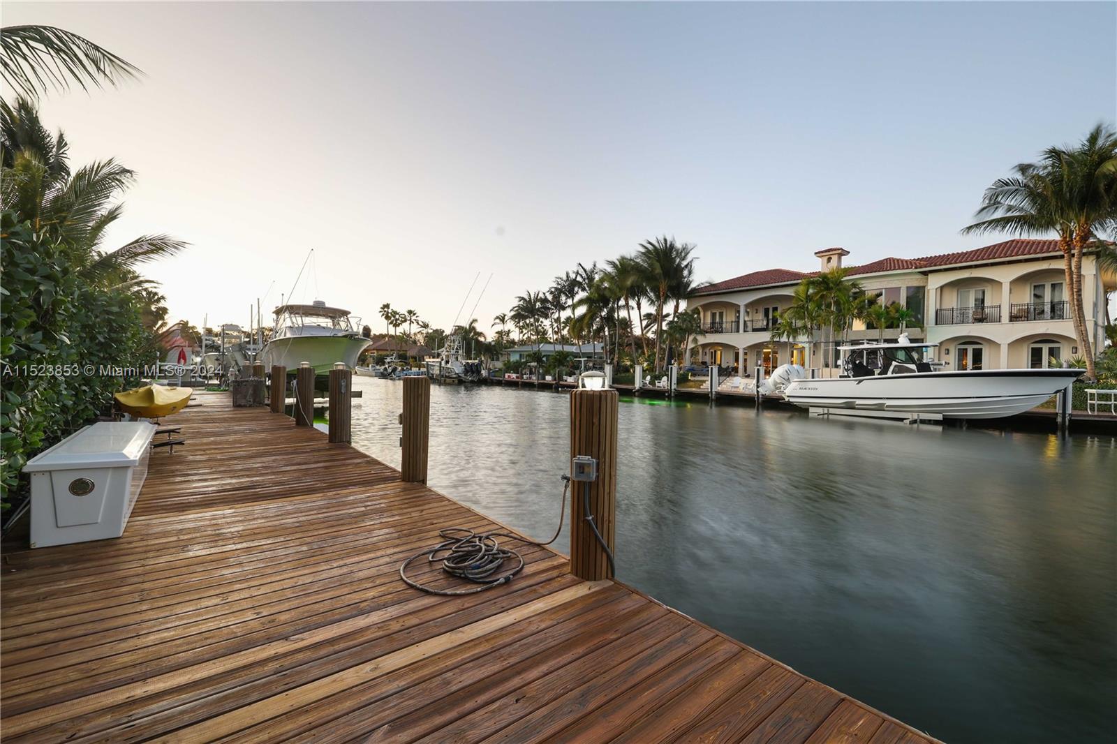 2333 24th St, Lighthouse Point, FL, 33064 United States, 3 Bedrooms Bedrooms, ,4 BathroomsBathrooms,Residential,For Sale,24th St,A11523853