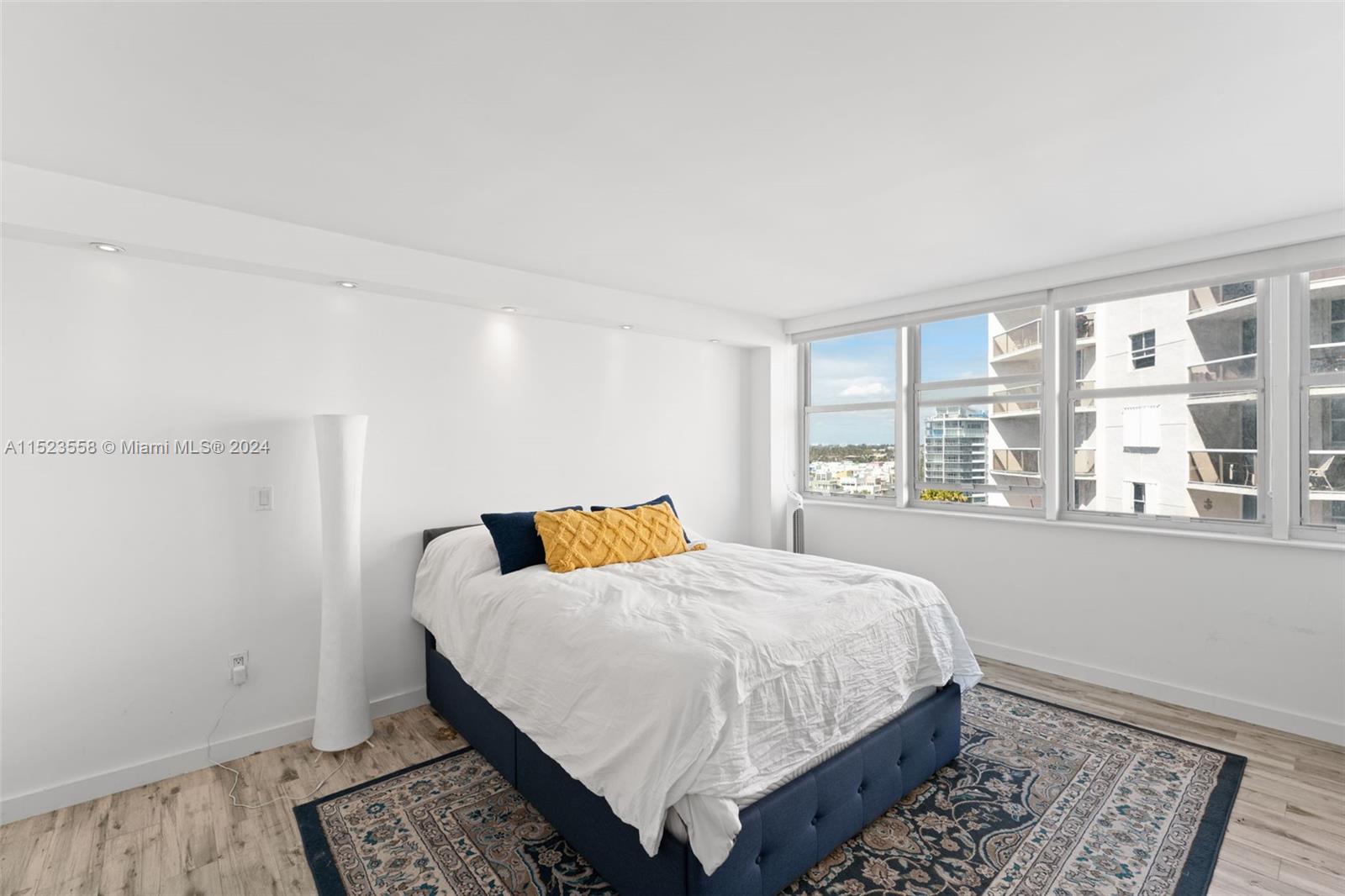 5838 Collins Ave 9E, Miami Beach, Florida 33140, 1 Bedroom Bedrooms, ,1 BathroomBathrooms,Residential,For Sale,5838 Collins Ave 9E,A11523558