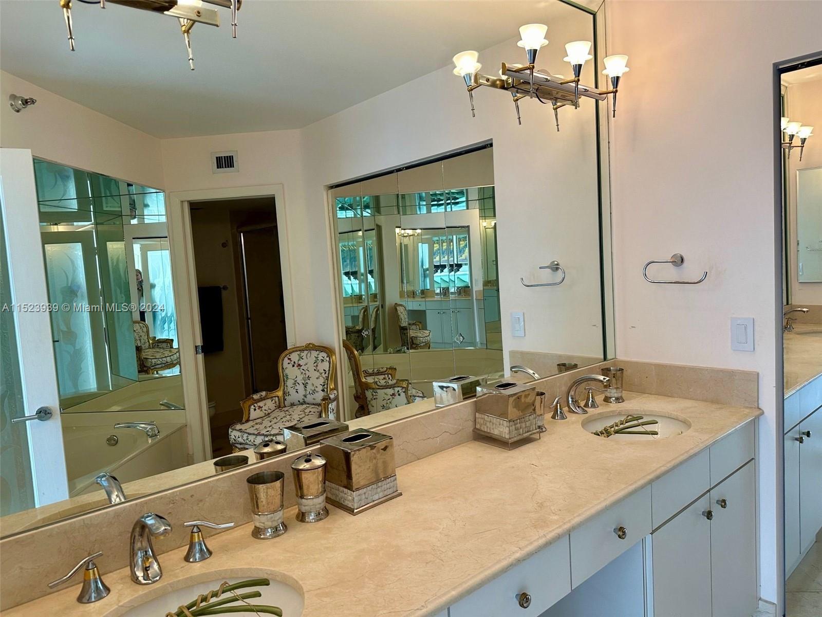 19195 NE 36th Ct 1901, Aventura, Florida 33180, 2 Bedrooms Bedrooms, ,2 BathroomsBathrooms,Residential,For Sale,19195 NE 36th Ct 1901,A11523939