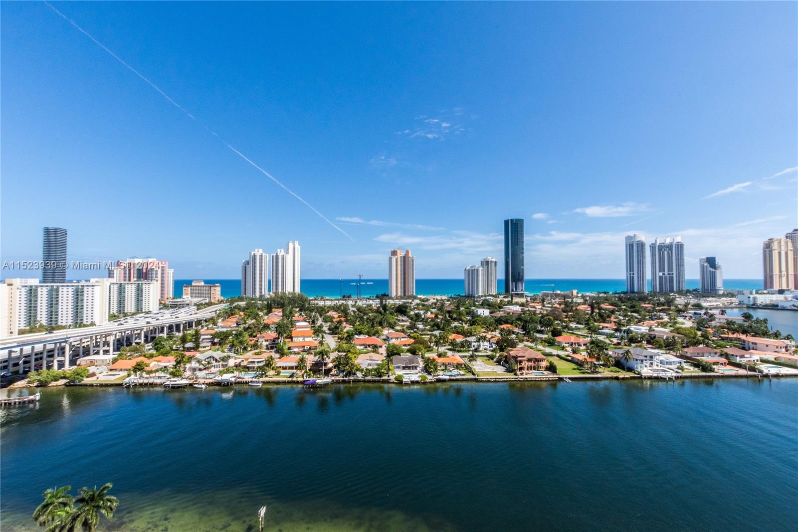 19195 NE 36th Ct 1901, Aventura, Florida 33180, 2 Bedrooms Bedrooms, ,2 BathroomsBathrooms,Residential,For Sale,19195 NE 36th Ct 1901,A11523939