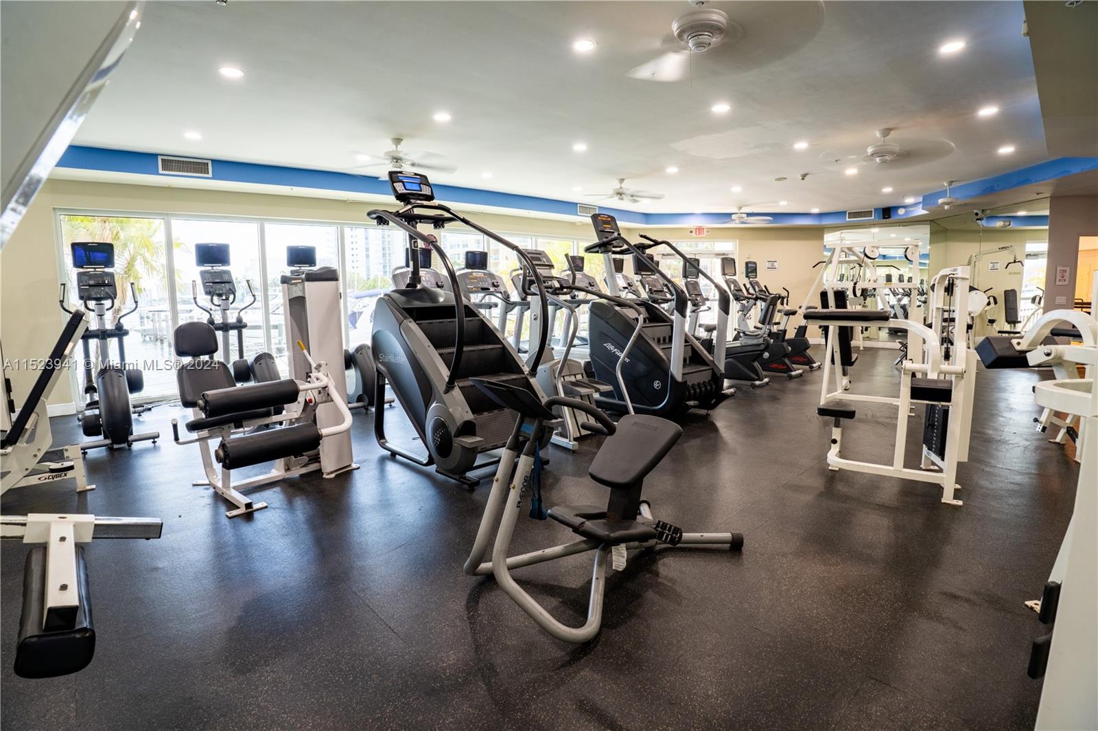 3340 190th St, Aventura, FL, 33180 United States, 2 Bedrooms Bedrooms, ,3 BathroomsBathrooms,Residential,For Sale,190th St,A11523941