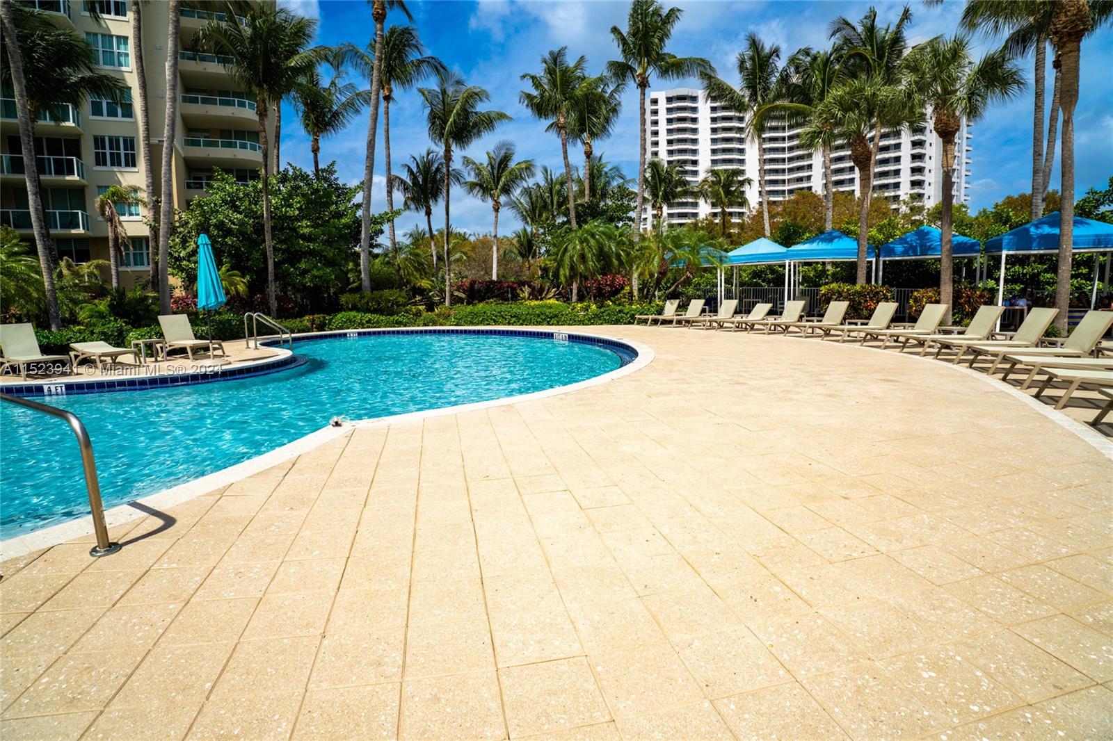 3340 190th St, Aventura, FL, 33180 United States, 2 Bedrooms Bedrooms, ,3 BathroomsBathrooms,Residential,For Sale,190th St,A11523941