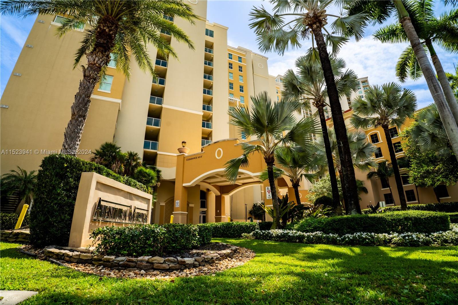 3340 190th St, Aventura, FL, 33180 United States, 2 Bedrooms Bedrooms, ,3 BathroomsBathrooms,Residential,For Sale,190th St,A11523941
