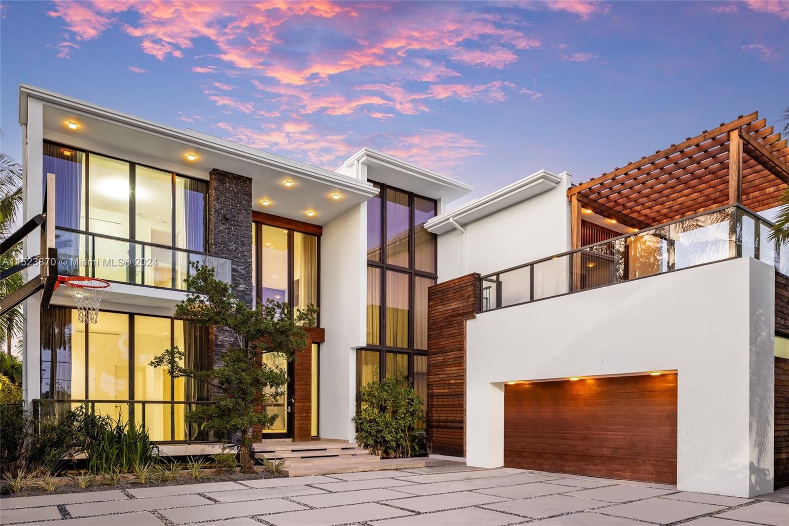 3300 Chase Ave, Miami Beach, FL, 33140 United States, 5 Bedrooms Bedrooms, ,5 BathroomsBathrooms,Residential,For Sale,Chase Ave,A11523870