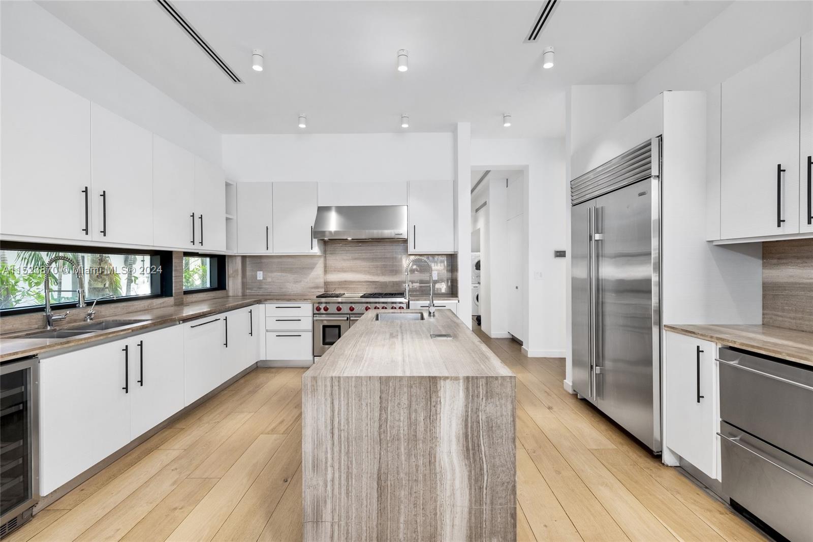 3300 Chase Ave, Miami Beach, FL, 33140 United States, 5 Bedrooms Bedrooms, ,5 BathroomsBathrooms,Residential,For Sale,Chase Ave,A11523870