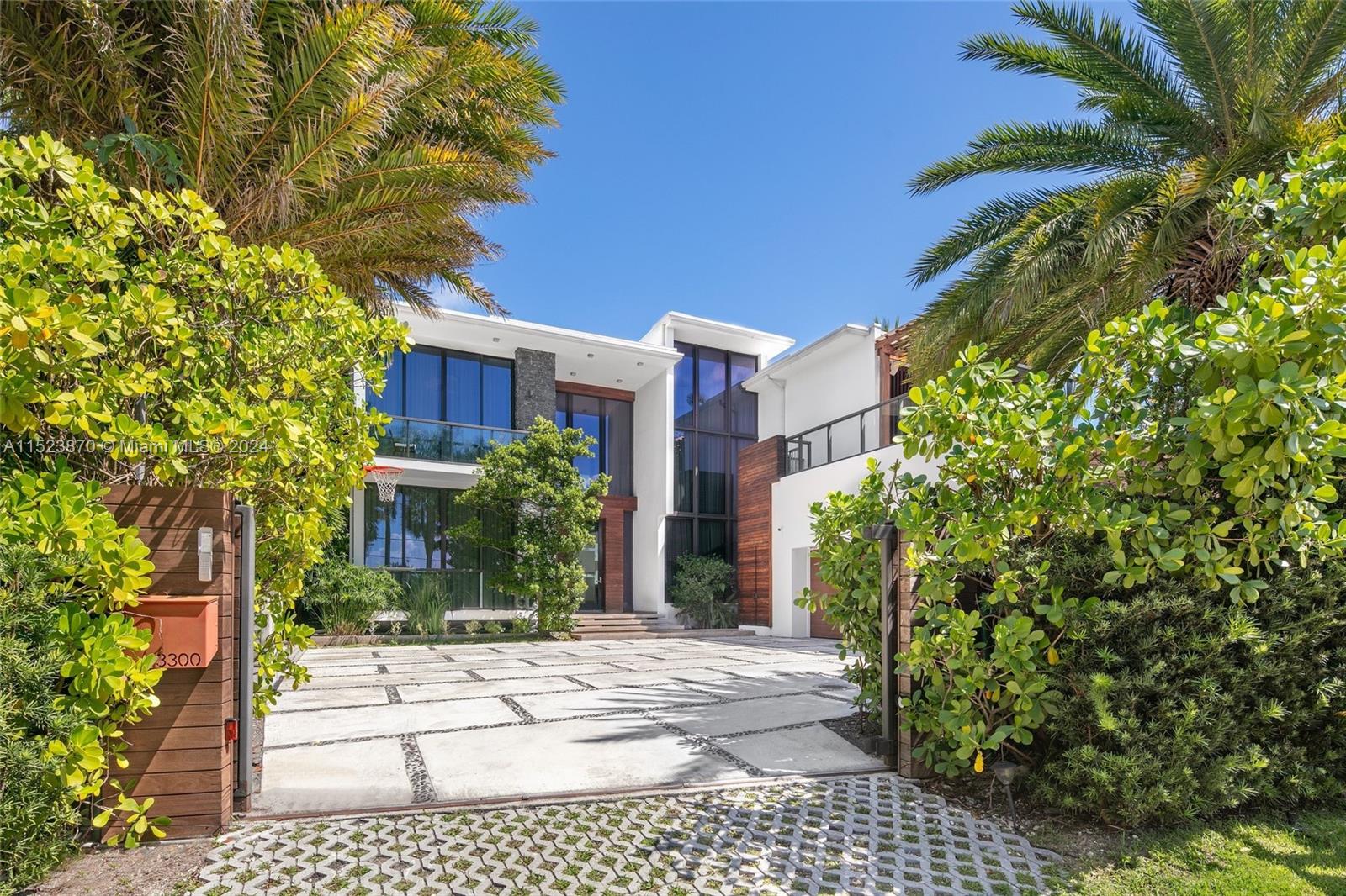 3300 Chase Ave, Miami Beach, FL, 33140 United States, 5 Bedrooms Bedrooms, ,5 BathroomsBathrooms,Residential,For Sale,Chase Ave,A11523870