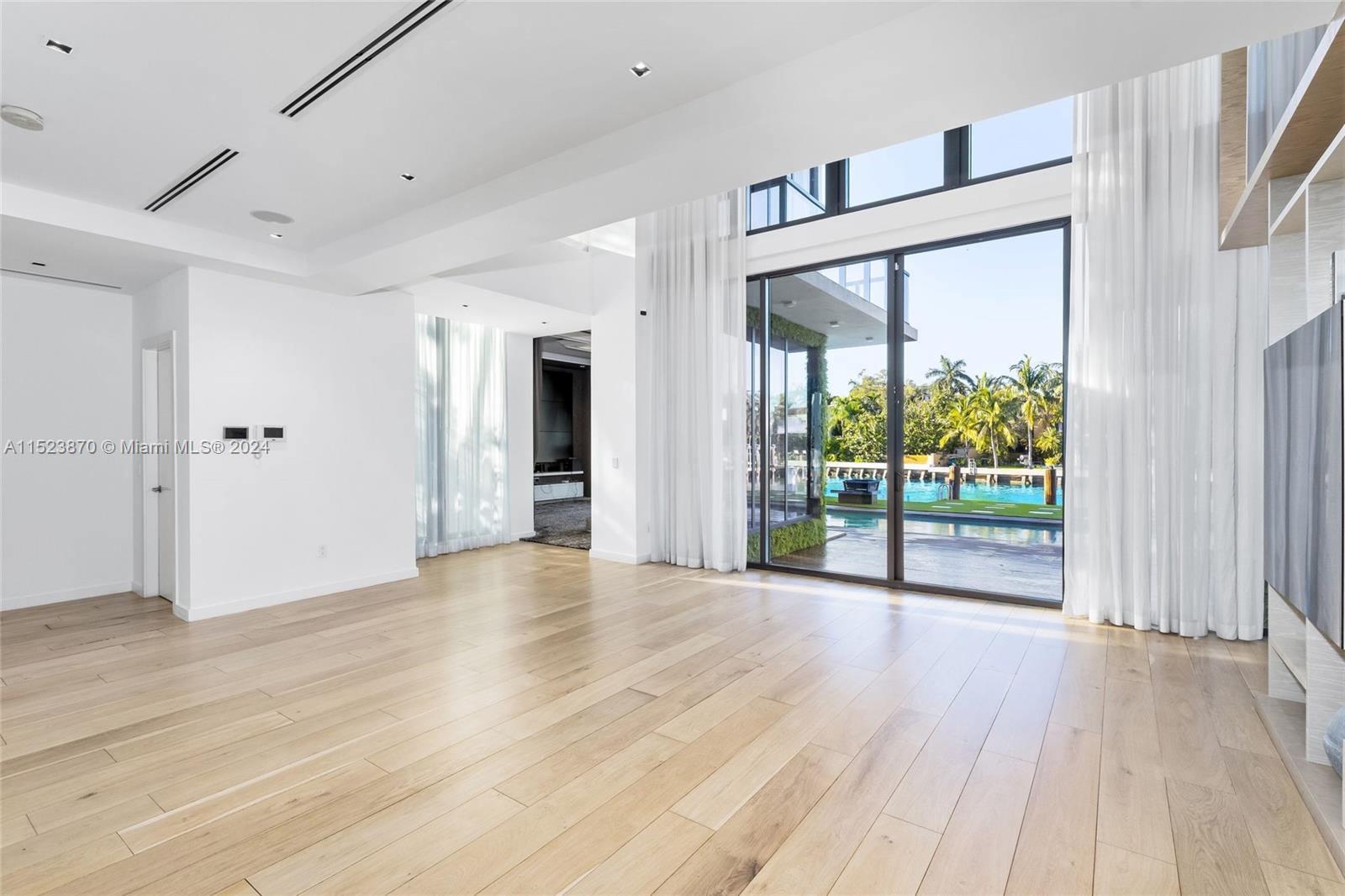 3300 Chase Ave, Miami Beach, FL, 33140 United States, 5 Bedrooms Bedrooms, ,5 BathroomsBathrooms,Residential,For Sale,Chase Ave,A11523870