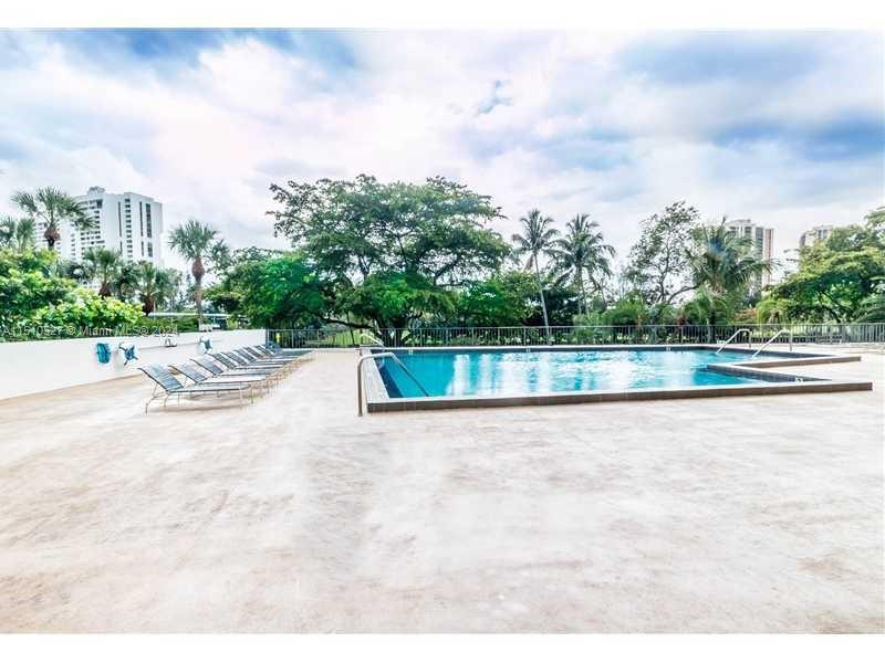 3375 N Country Club Dr 203, Aventura, Florida 33180, 1 Bedroom Bedrooms, ,1 BathroomBathrooms,Residentiallease,For Rent,3375 N Country Club Dr 203,A11510527