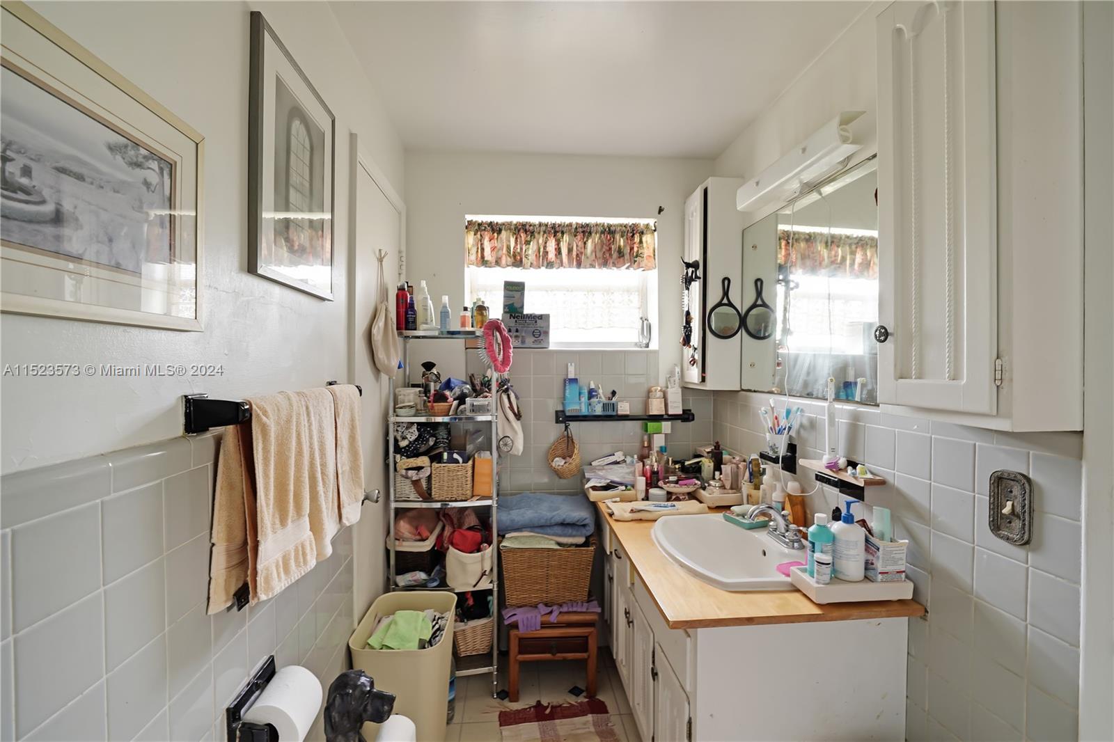 2857 13th Ct, Fort Lauderdale, FL, 33312 United States, 4 Bedrooms Bedrooms, ,2 BathroomsBathrooms,Residential,For Sale,13th Ct,A11523573