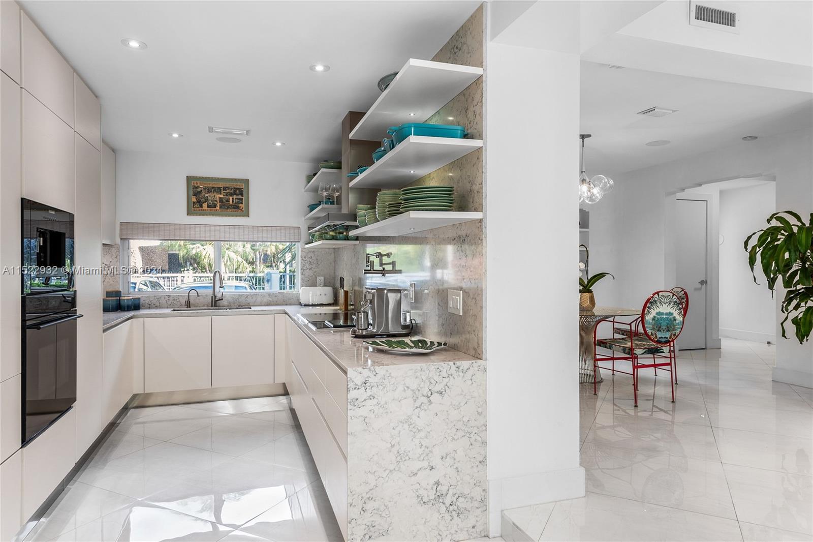 2550 Flamingo Dr, Miami Beach, Florida 33140, 4 Bedrooms Bedrooms, ,4 BathroomsBathrooms,Residential,For Sale,2550 Flamingo Dr,A11522932