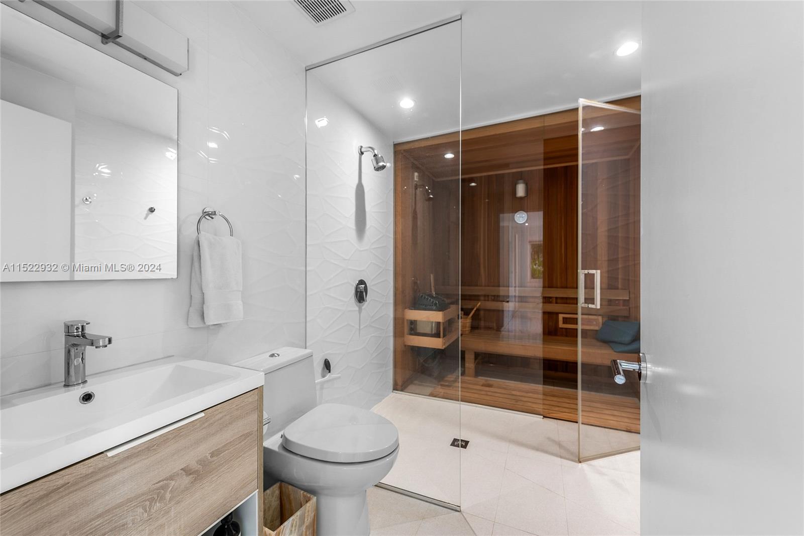 2550 Flamingo Dr, Miami Beach, Florida 33140, 4 Bedrooms Bedrooms, ,4 BathroomsBathrooms,Residential,For Sale,2550 Flamingo Dr,A11522932