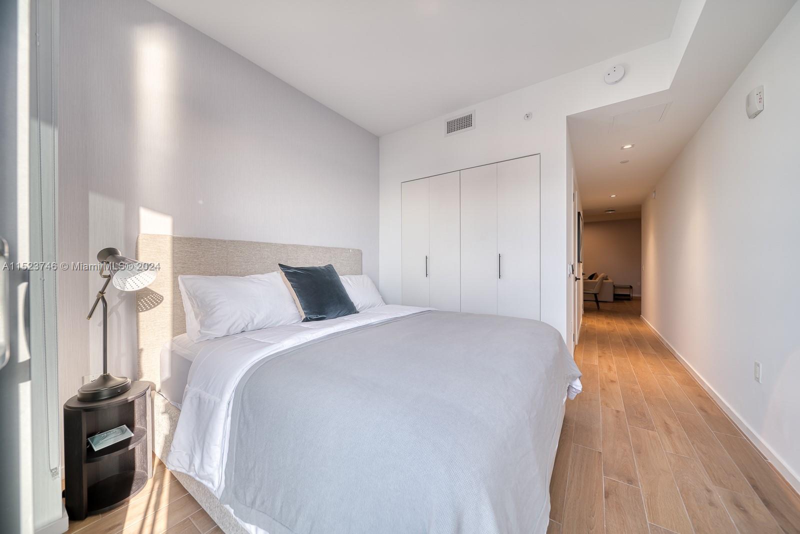 398 NE 5th St 4415, Miami, Florida 33132, 1 Bedroom Bedrooms, ,1 BathroomBathrooms,Residential,For Sale,398 NE 5th St 4415,A11523746