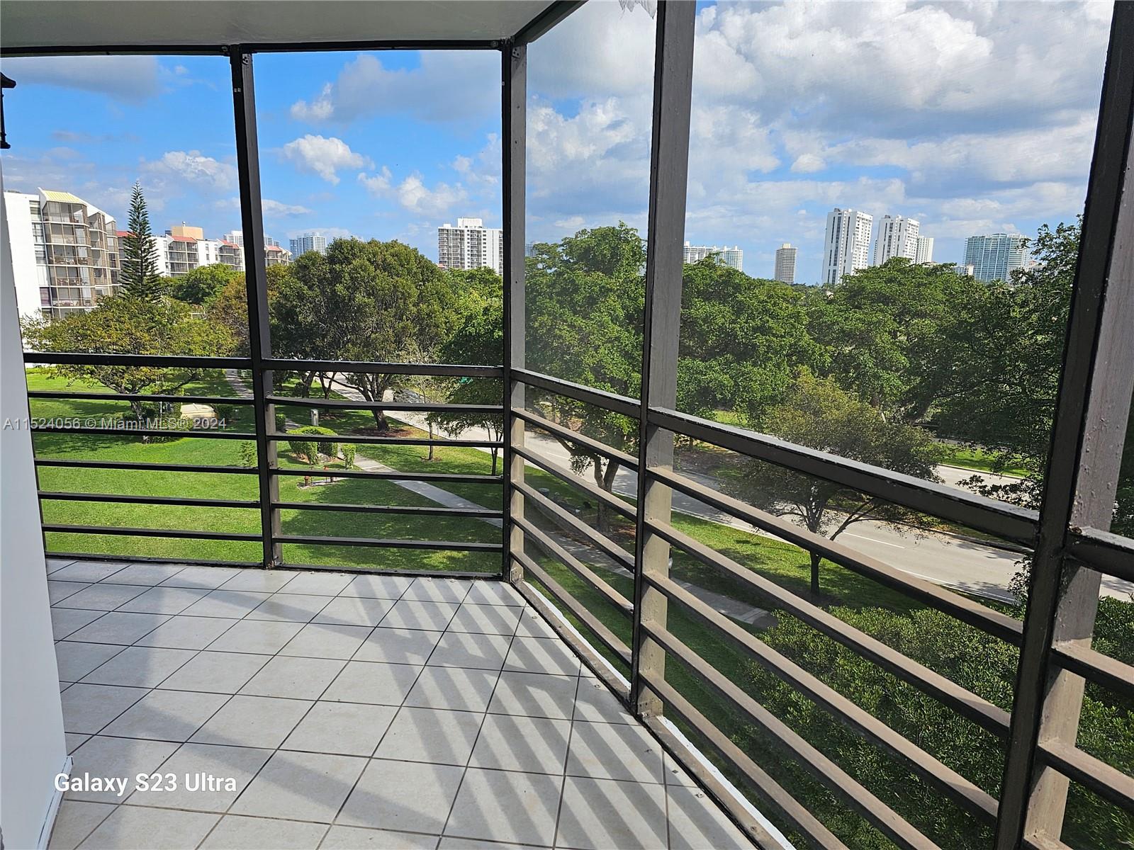 20400 Country Club Dr, Aventura, FL, 33180 United States, 2 Bedrooms Bedrooms, ,2 BathroomsBathrooms,Residential,For Sale,Country Club Dr,A11524056