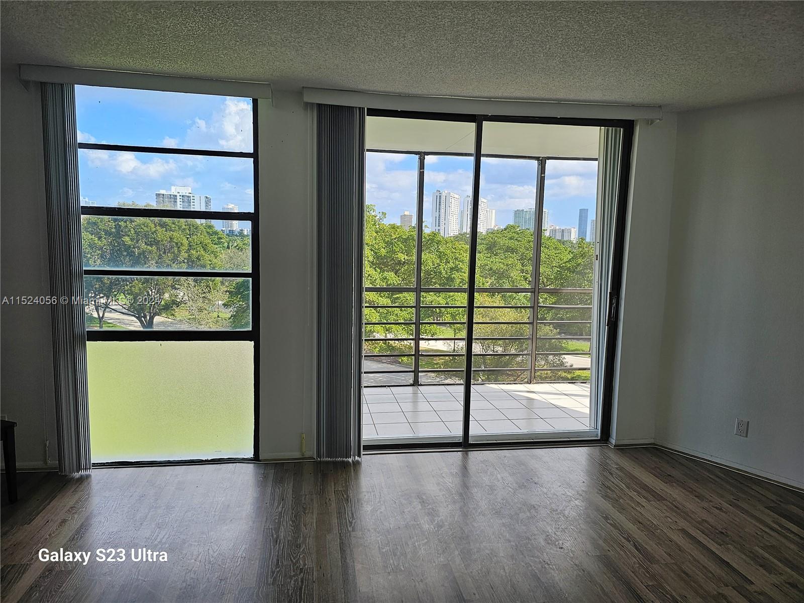 20400 Country Club Dr, Aventura, FL, 33180 United States, 2 Bedrooms Bedrooms, ,2 BathroomsBathrooms,Residential,For Sale,Country Club Dr,A11524056