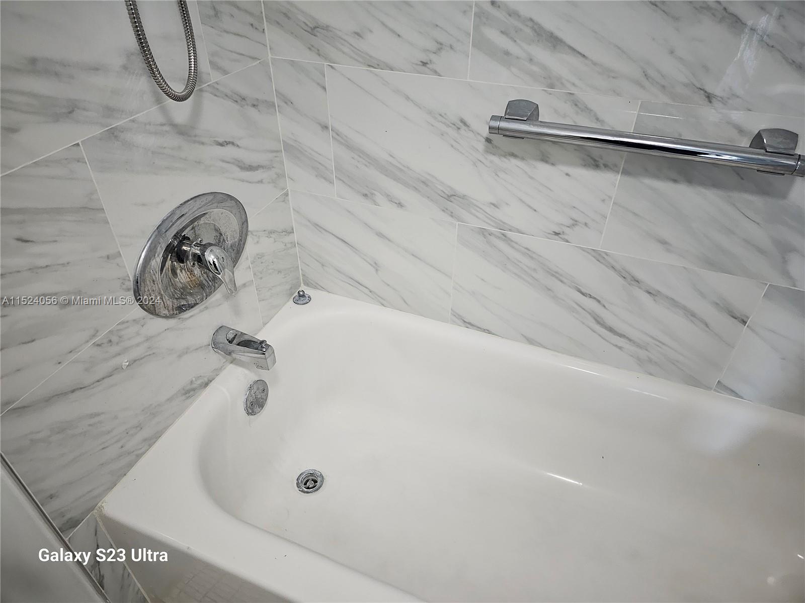 20400 Country Club Dr, Aventura, FL, 33180 United States, 2 Bedrooms Bedrooms, ,2 BathroomsBathrooms,Residential,For Sale,Country Club Dr,A11524056