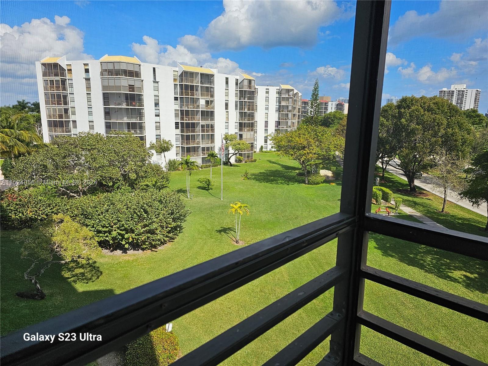 Screened balcony