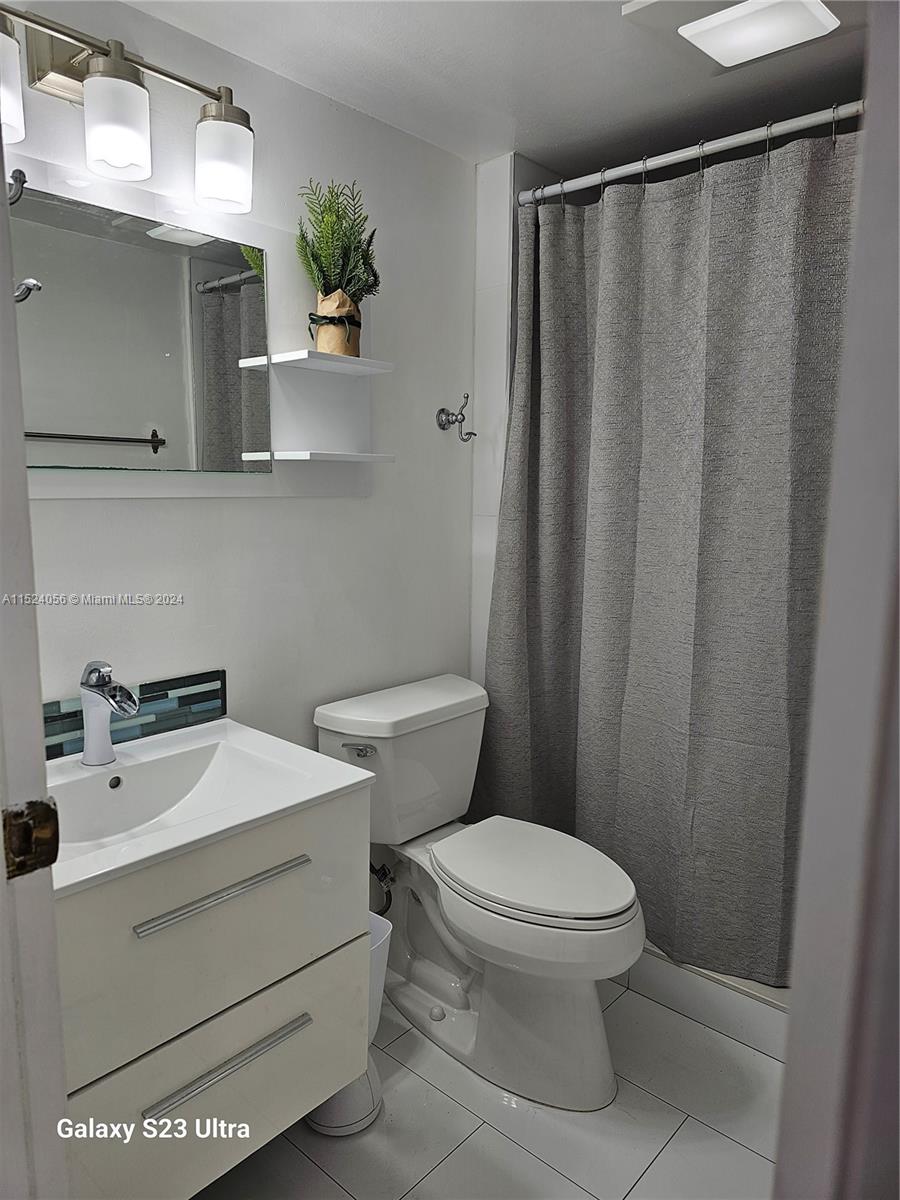 20400 Country Club Dr, Aventura, FL, 33180 United States, 2 Bedrooms Bedrooms, ,2 BathroomsBathrooms,Residential,For Sale,Country Club Dr,A11524056