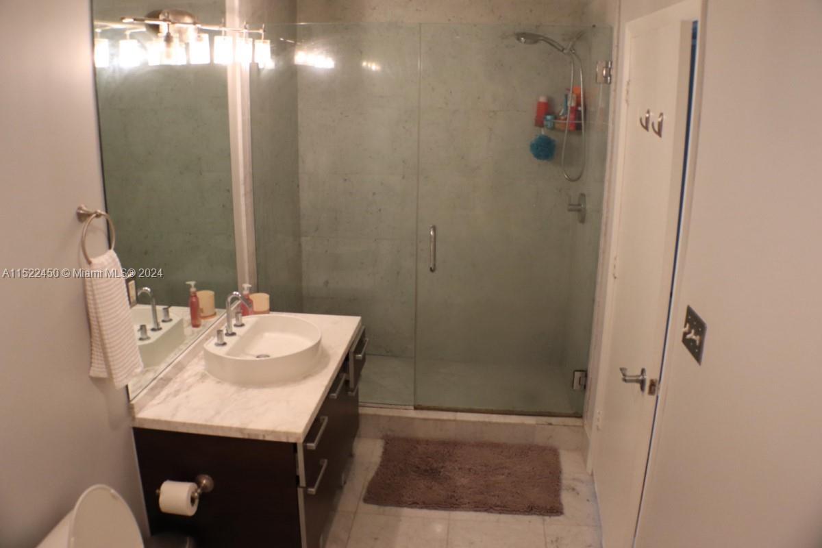 253 NE 2nd St 1106, Miami, Florida 33132, 1 Bedroom Bedrooms, ,1 BathroomBathrooms,Residential,For Sale,253 NE 2nd St 1106,A11522450