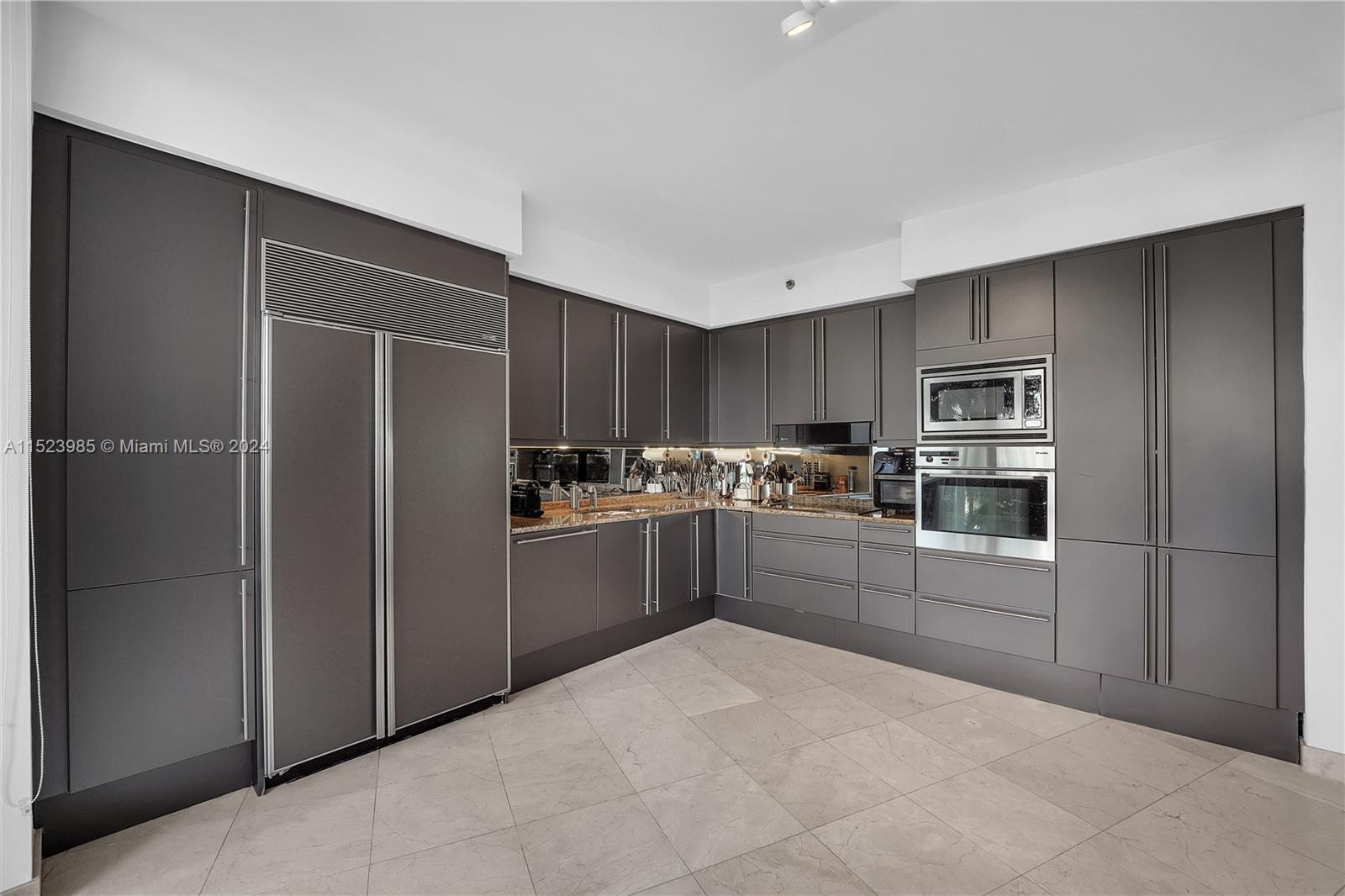 1000 S Pointe Dr 604, Miami Beach, Florida 33139, 3 Bedrooms Bedrooms, ,3 BathroomsBathrooms,Residentiallease,For Rent,1000 S Pointe Dr 604,A11523985