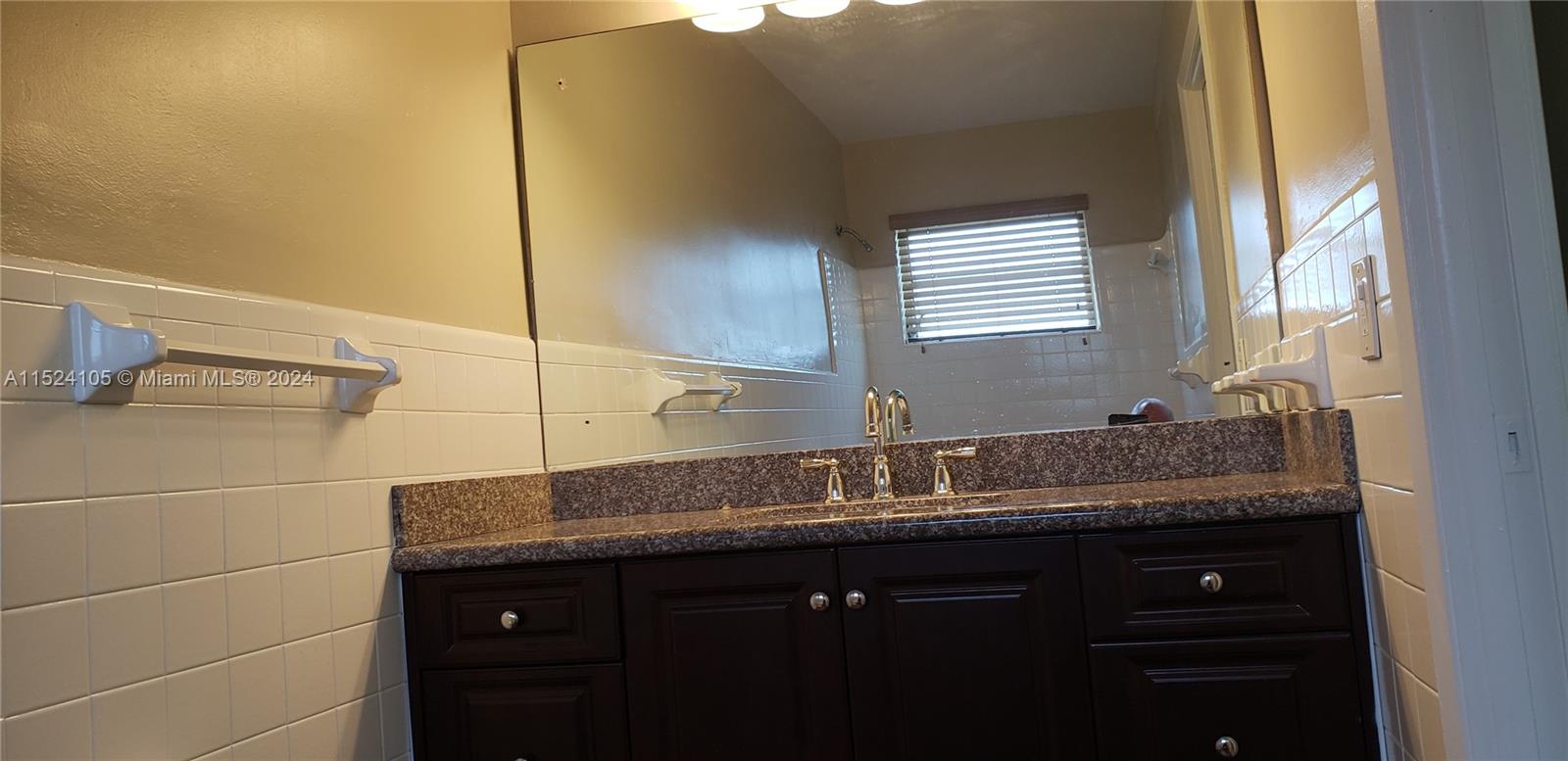 3202 SW 3 St., Miami, Florida 33135, 3 Bedrooms Bedrooms, 1 Room Rooms,2 BathroomsBathrooms,Residential,For Sale,3202 SW 3 St.,A11524105