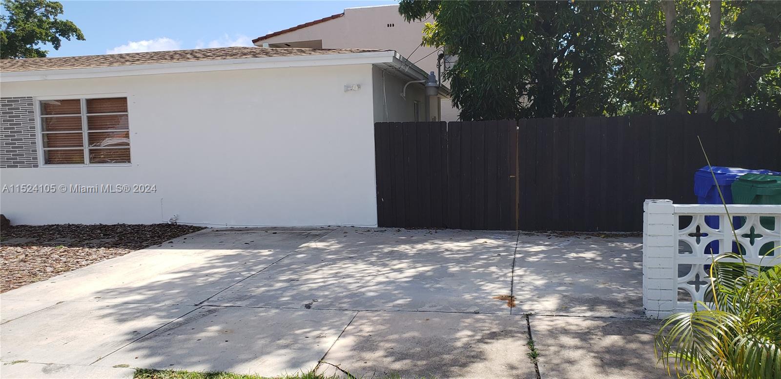 3202 SW 3 St., Miami, Florida 33135, 3 Bedrooms Bedrooms, 1 Room Rooms,2 BathroomsBathrooms,Residential,For Sale,3202 SW 3 St.,A11524105