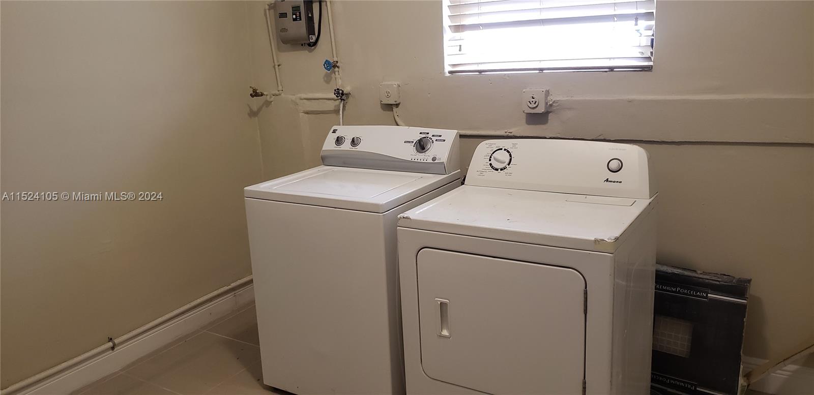 3202 SW 3 St., Miami, Florida 33135, 3 Bedrooms Bedrooms, 1 Room Rooms,2 BathroomsBathrooms,Residential,For Sale,3202 SW 3 St.,A11524105