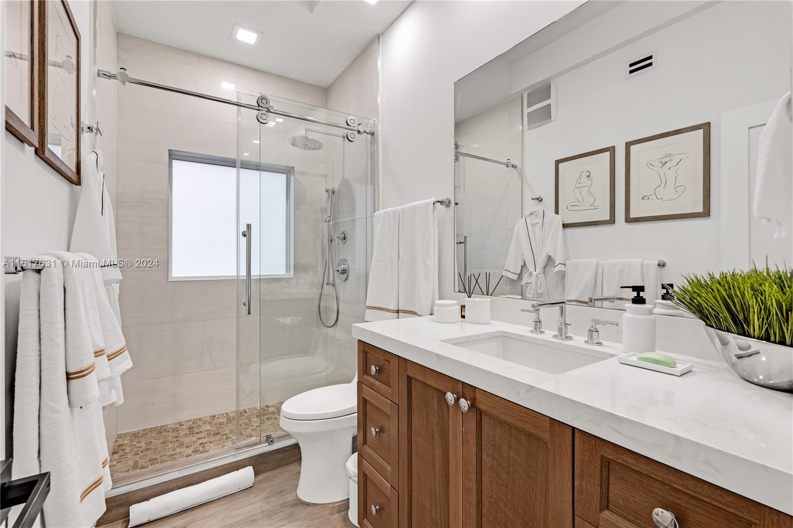 190 Biscayne Blvd, Islamorada, FL, 33036 United States, 3 Bedrooms Bedrooms, ,2 BathroomsBathrooms,Residential,For Sale,Biscayne Blvd,A11517631