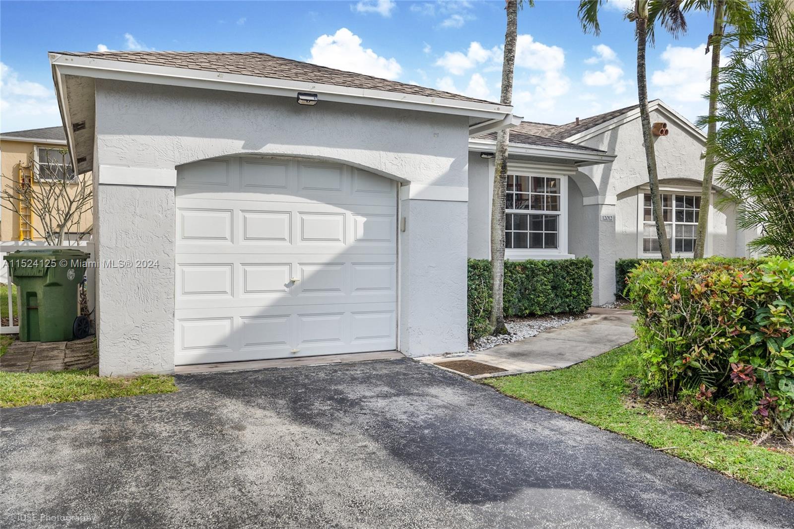 12012 13th St, Pembroke Pines, FL, 33026 United States, 3 Bedrooms Bedrooms, ,2 BathroomsBathrooms,Residential,For Sale,13th St,A11524125