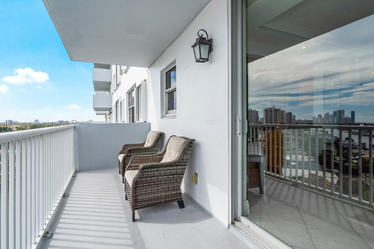 137 Golden Isles Dr 1105, Hallandale Beach, Florida 33009, 2 Bedrooms Bedrooms, ,2 BathroomsBathrooms,Residential,For Sale,137 Golden Isles Dr 1105,A11523729