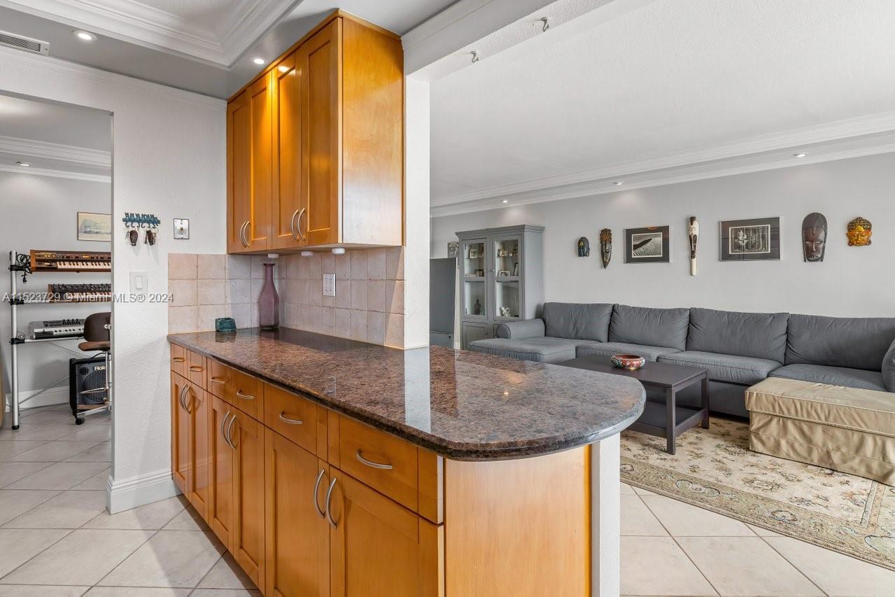 137 Golden Isles Dr 1105, Hallandale Beach, Florida 33009, 2 Bedrooms Bedrooms, ,2 BathroomsBathrooms,Residential,For Sale,137 Golden Isles Dr 1105,A11523729