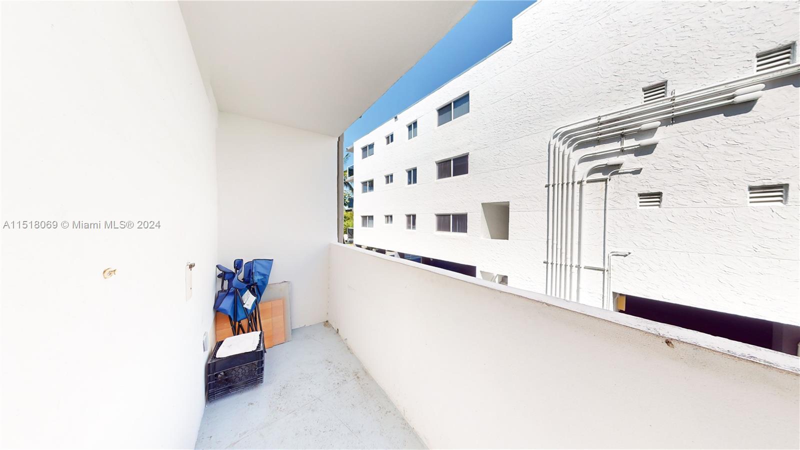 2000 Biarritz Dr 206, Miami Beach, Florida 33141, 2 Bedrooms Bedrooms, ,1 BathroomBathrooms,Residential,For Sale,2000 Biarritz Dr 206,A11518069