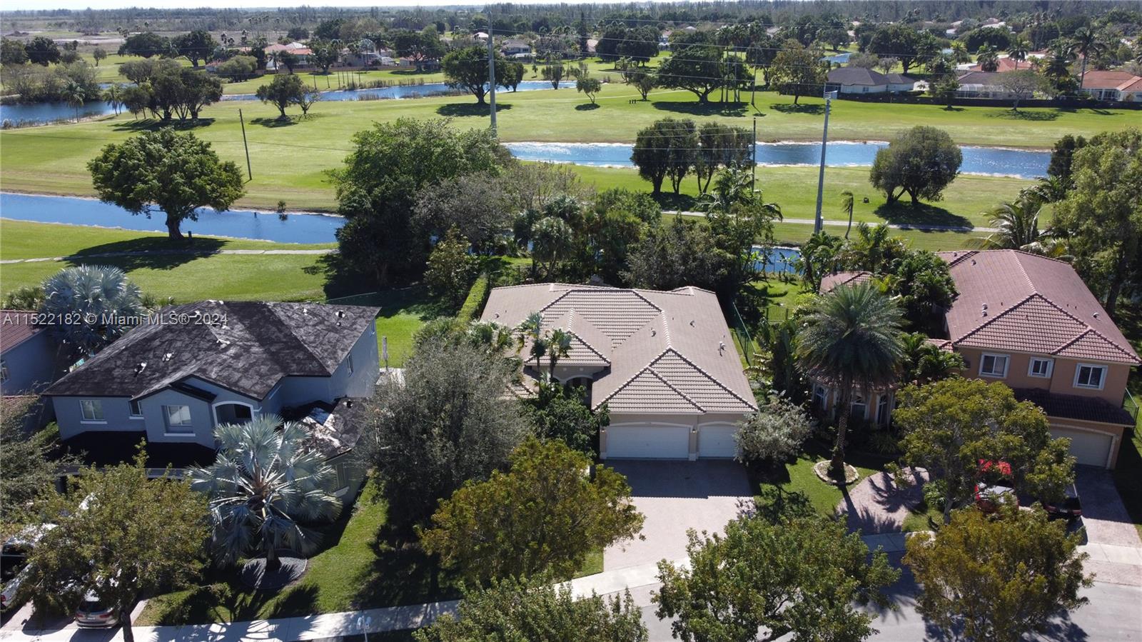 1966 SE 23rd Ct, Homestead, Florida 33035, 4 Bedrooms Bedrooms, 10 Rooms Rooms,3 BathroomsBathrooms,Residential,For Sale,1966 SE 23rd Ct,A11522182