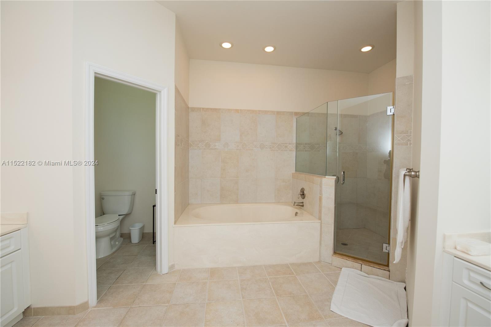 1966 SE 23rd Ct, Homestead, Florida 33035, 4 Bedrooms Bedrooms, 10 Rooms Rooms,3 BathroomsBathrooms,Residential,For Sale,1966 SE 23rd Ct,A11522182